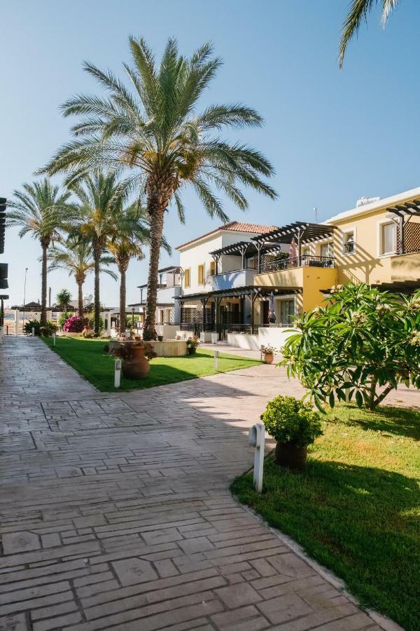 Aphrodite Gardens No.9 Luxury Apt Paphos Exterior foto